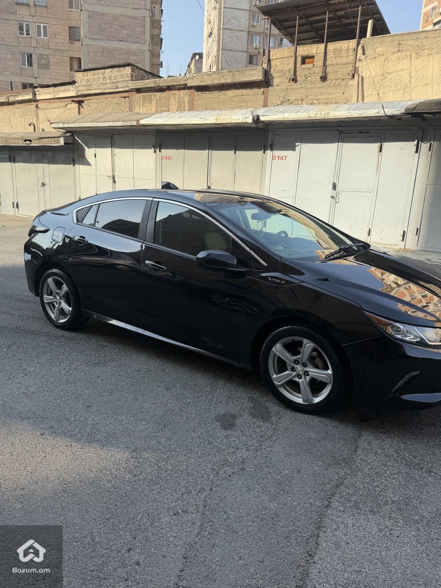 Chevrolet Volt 2017 - image 2