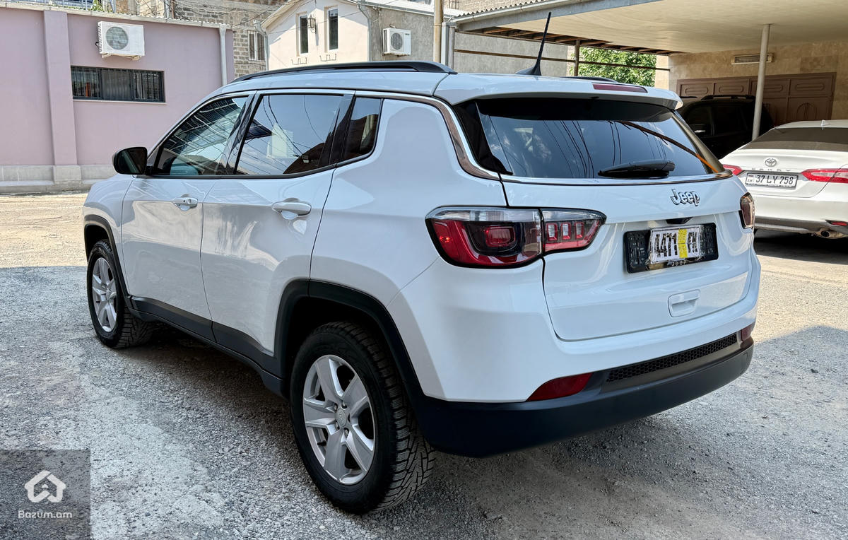 Jeep Compass RESTYLE  4X4 - image 6