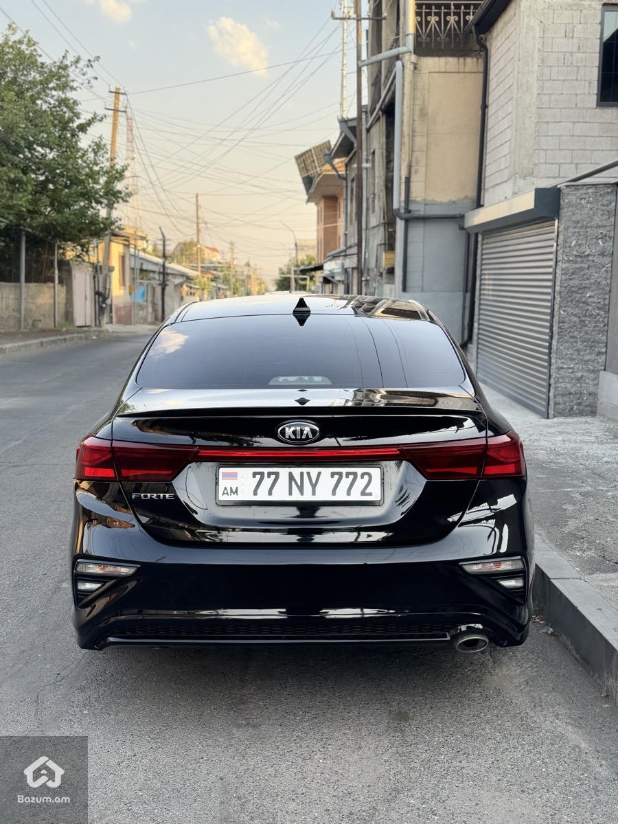 Kia Forte  - image 2