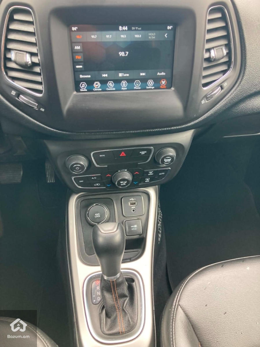 2019 Jeep Compass, Latitude 4X4 - image 15