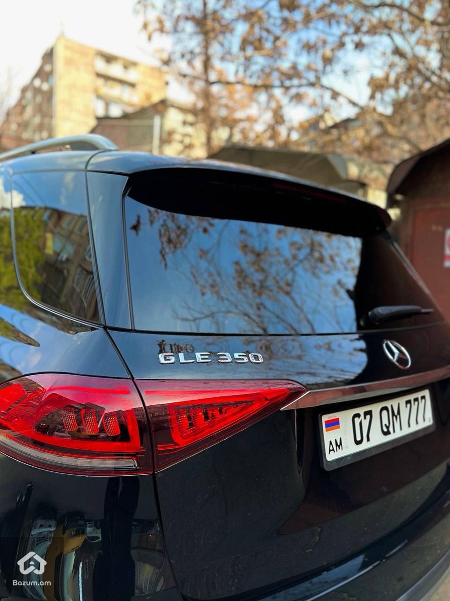 Mercedes Benz - image 6