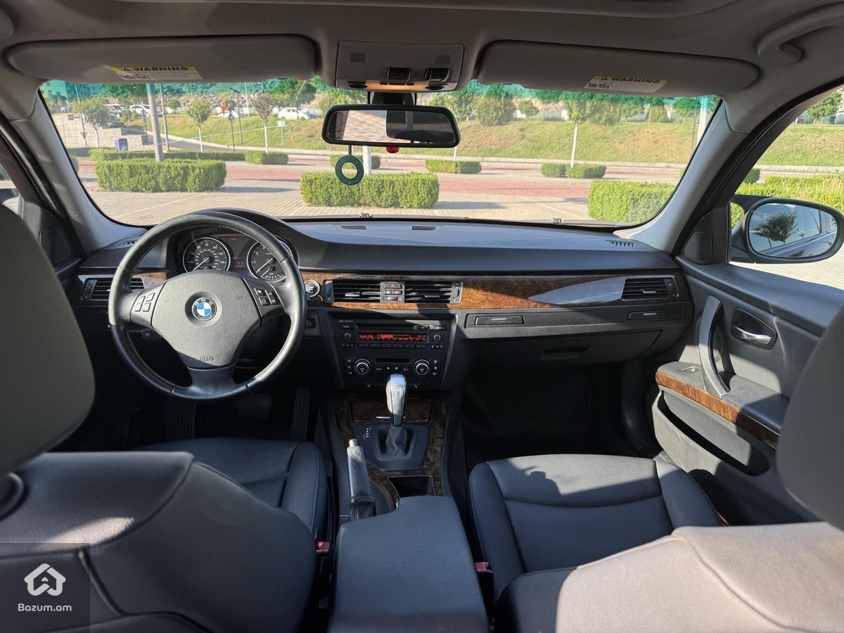 BMW 328i - image 11