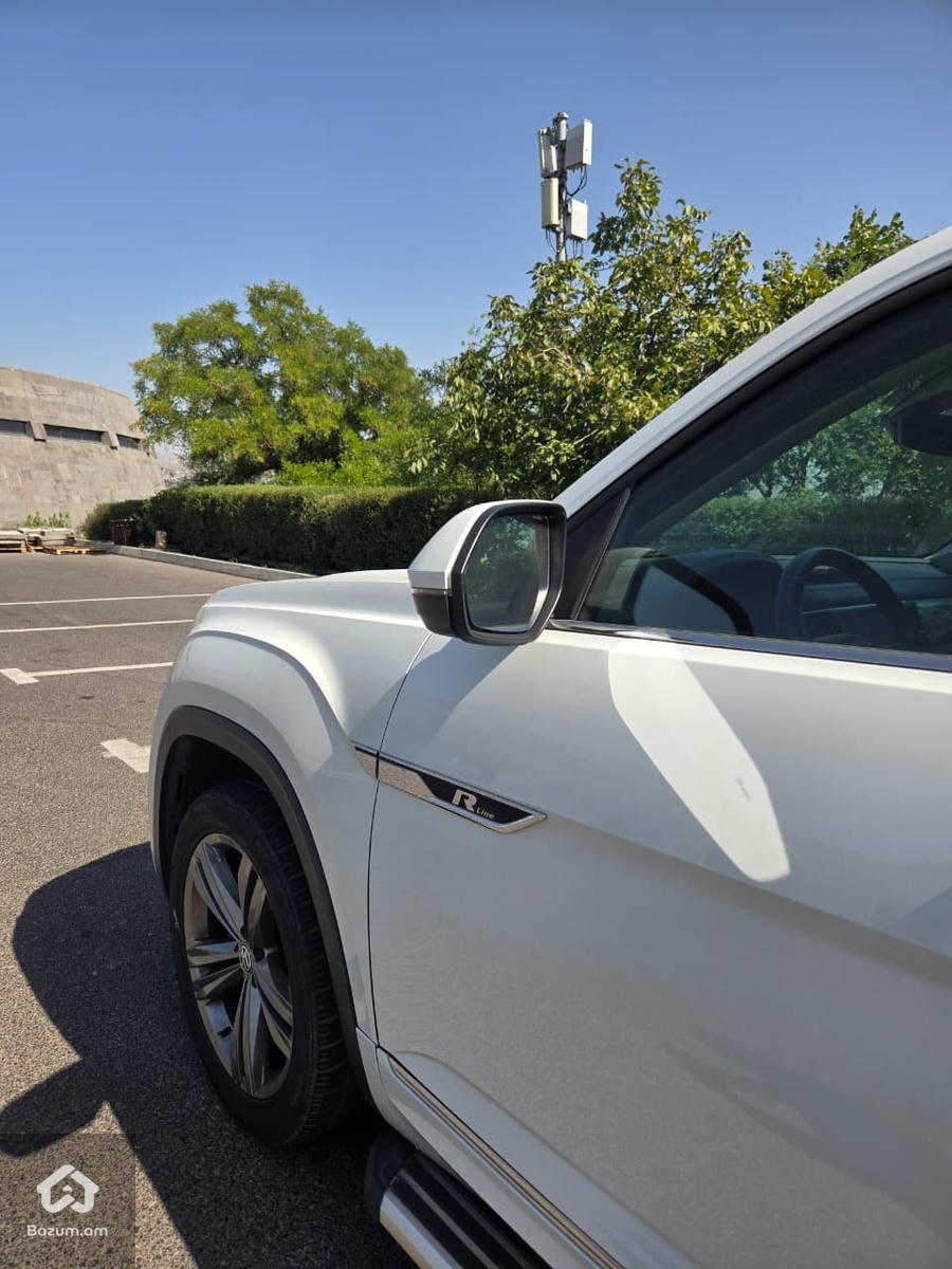 Volkswagen Atlas R-Line  - image 18