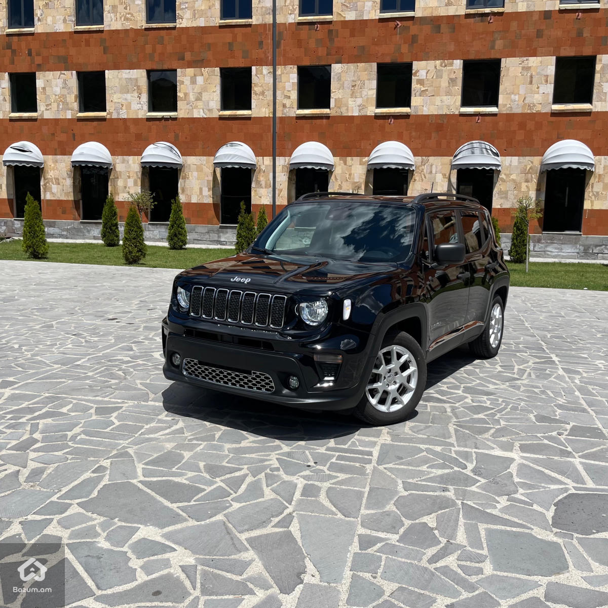 Jeep Renegade  - image 2
