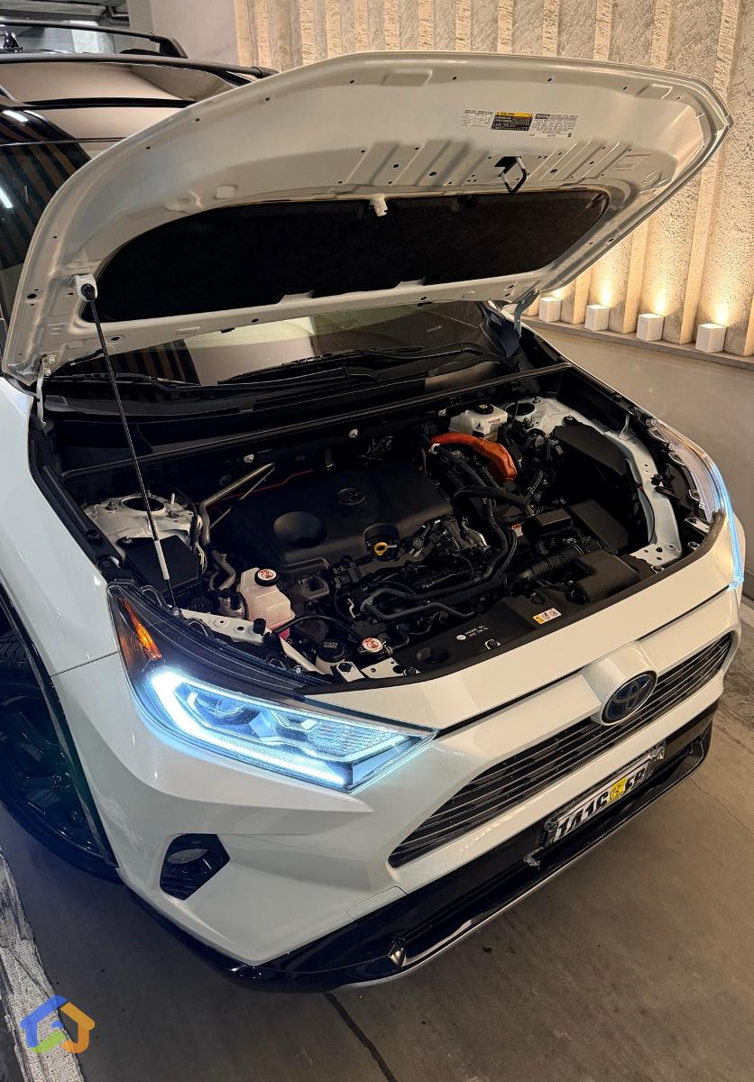 Hybrid Rav4 - image 14