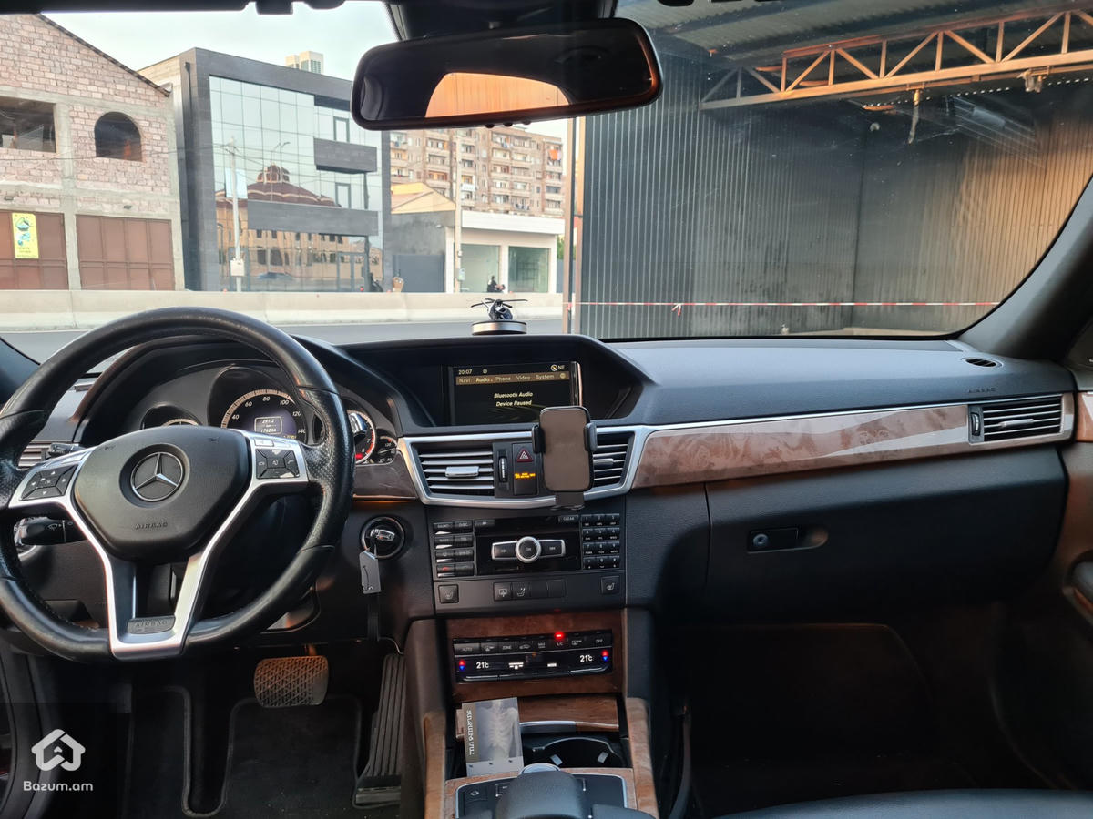 Mercedes-Benz E 350 2012 - image 6