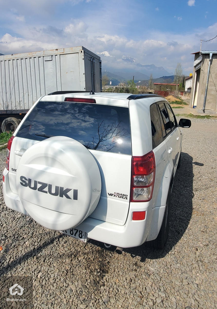 Suzuki Grand Vitara - image 6