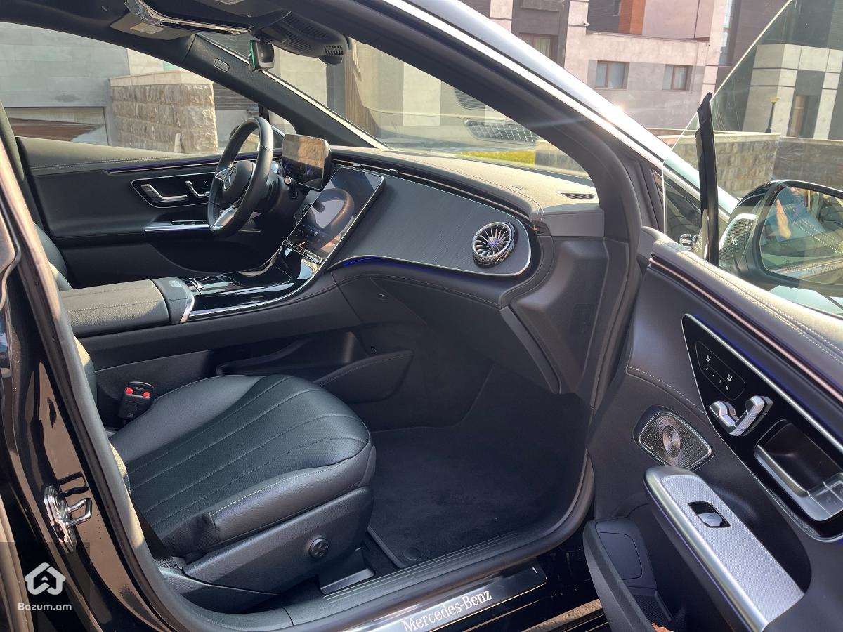 Mercedes Benz EQE - image 7