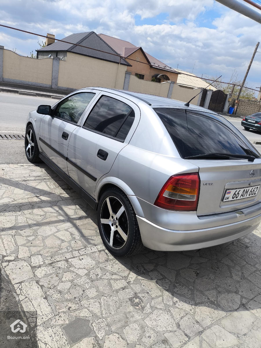 opel astra - image 4