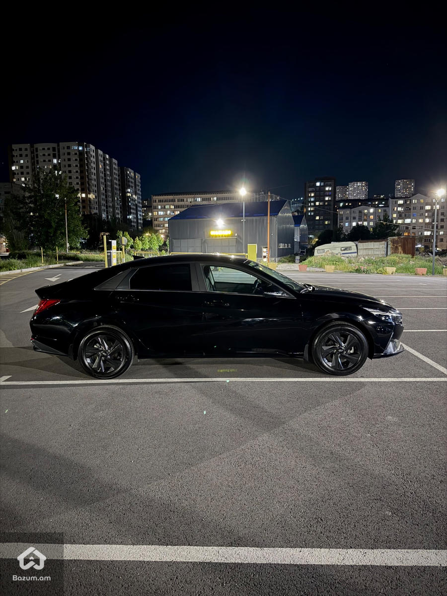 Hyundai Elantra 2022 - image 7