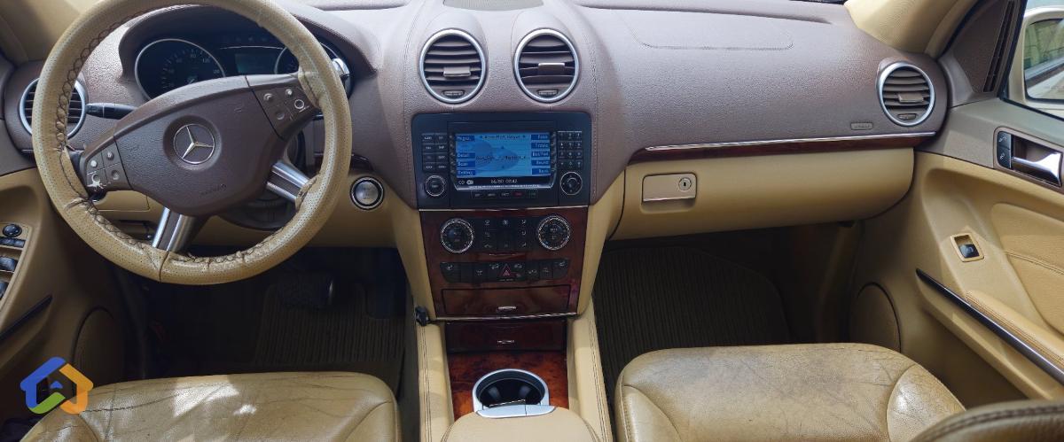 Mercedes benz GL450 - image 11