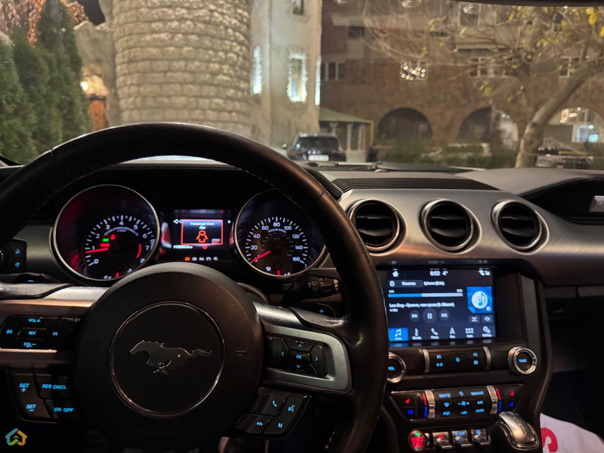 Ford Mustang  - image 8