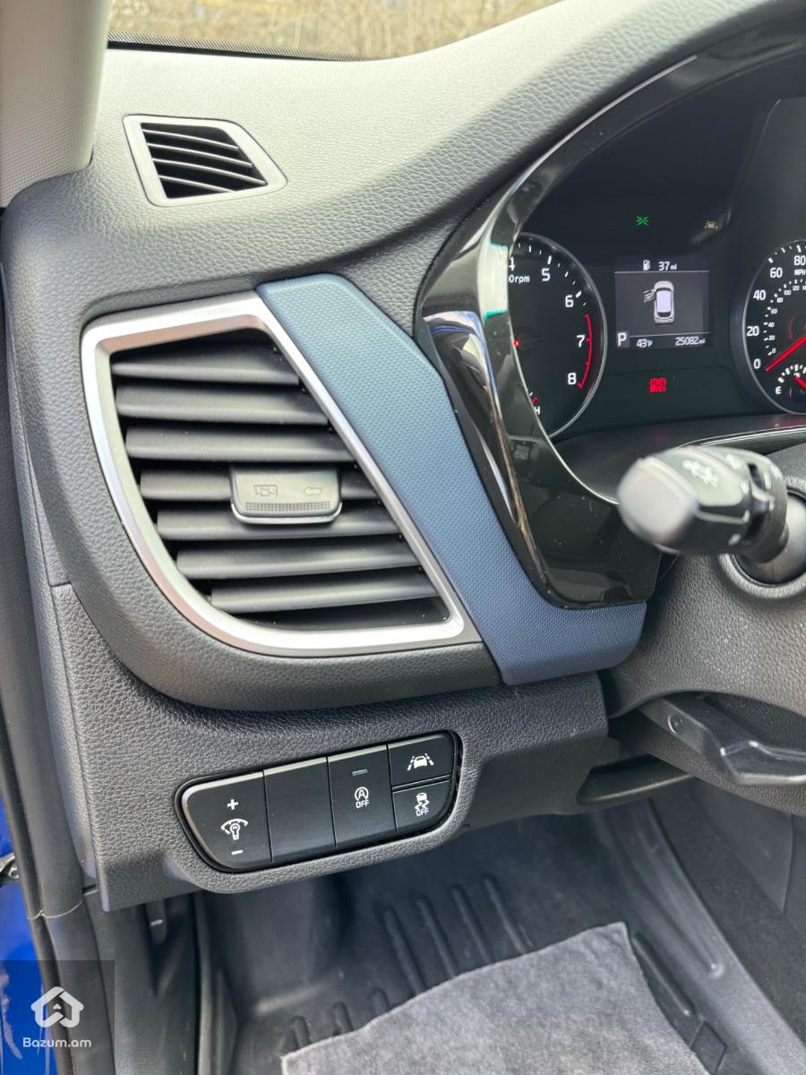 Kia Seltos - image 11