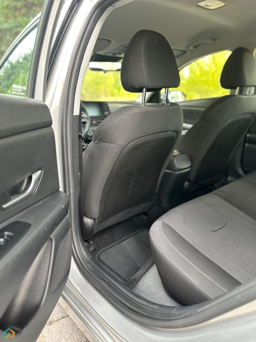 Hyundai Elantra 2021 - image 6