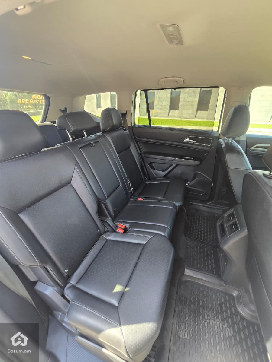 Volkswagen Atlas R-Line  - image 17