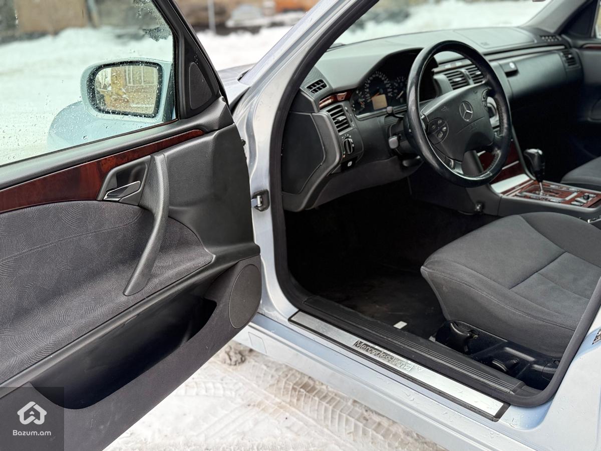 E class 240 - image 15