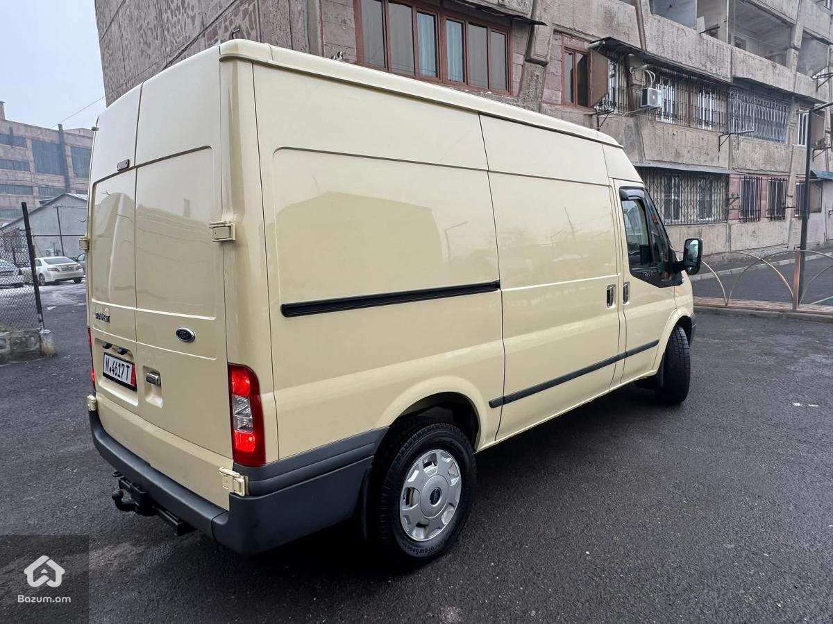 Ford transit - image 6