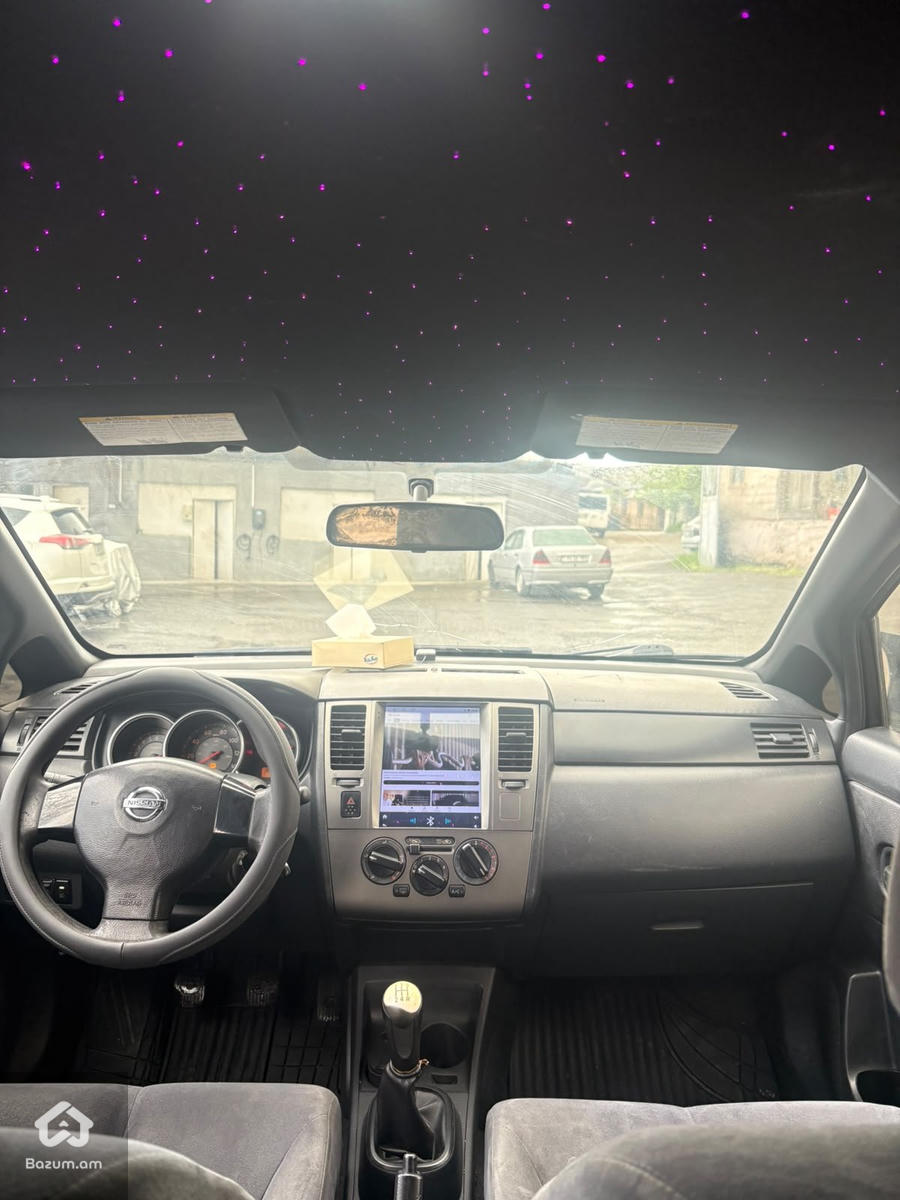 Nissan Versa - image 6