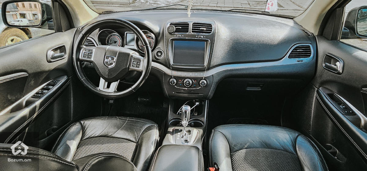 Dodge journey Crossroad - image 9