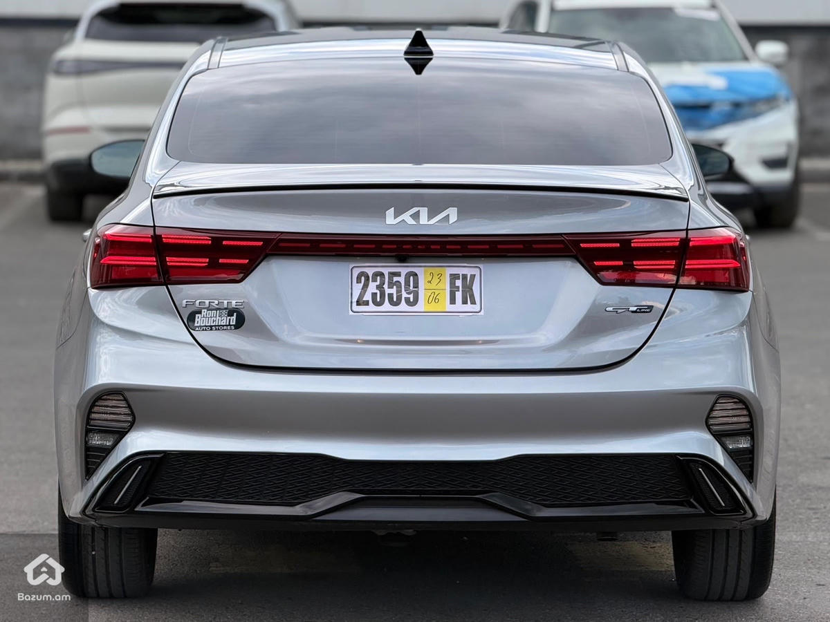 kia Forte - image 4
