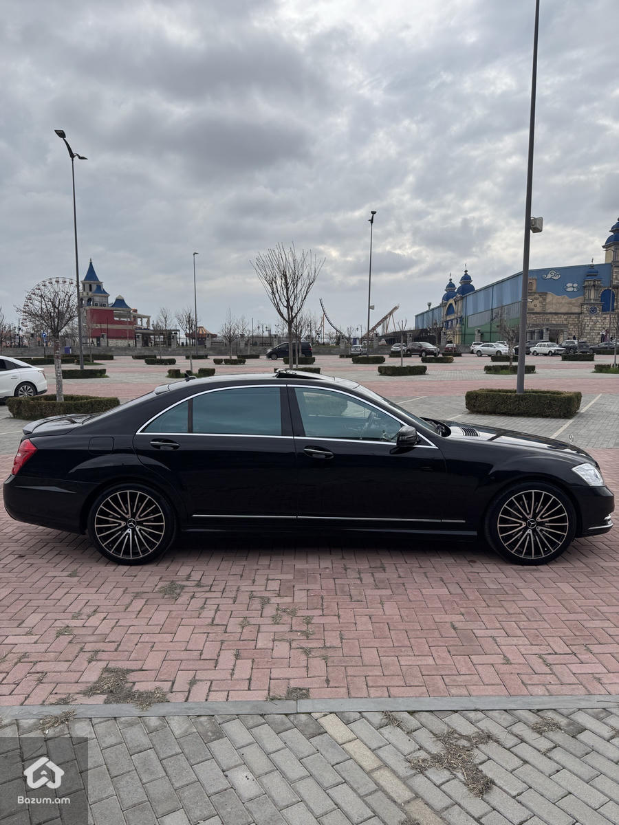 Mercedes Benz S550 - image 17