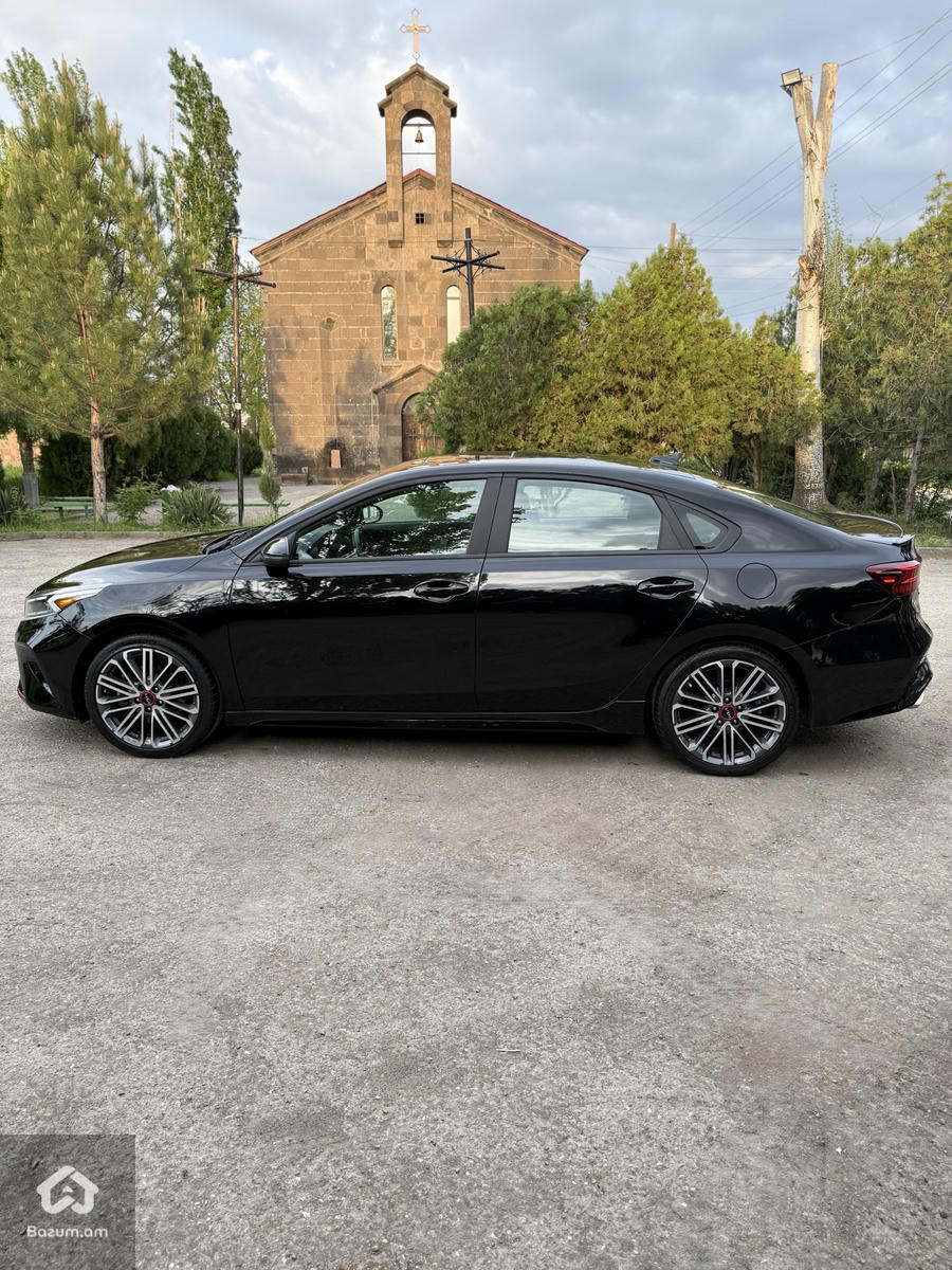 Kia Forte GT - image 5