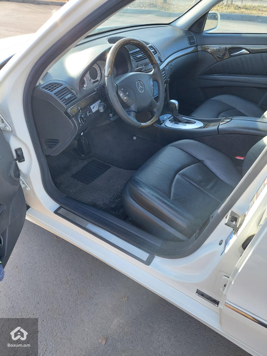 Mercedes W211 - image 8