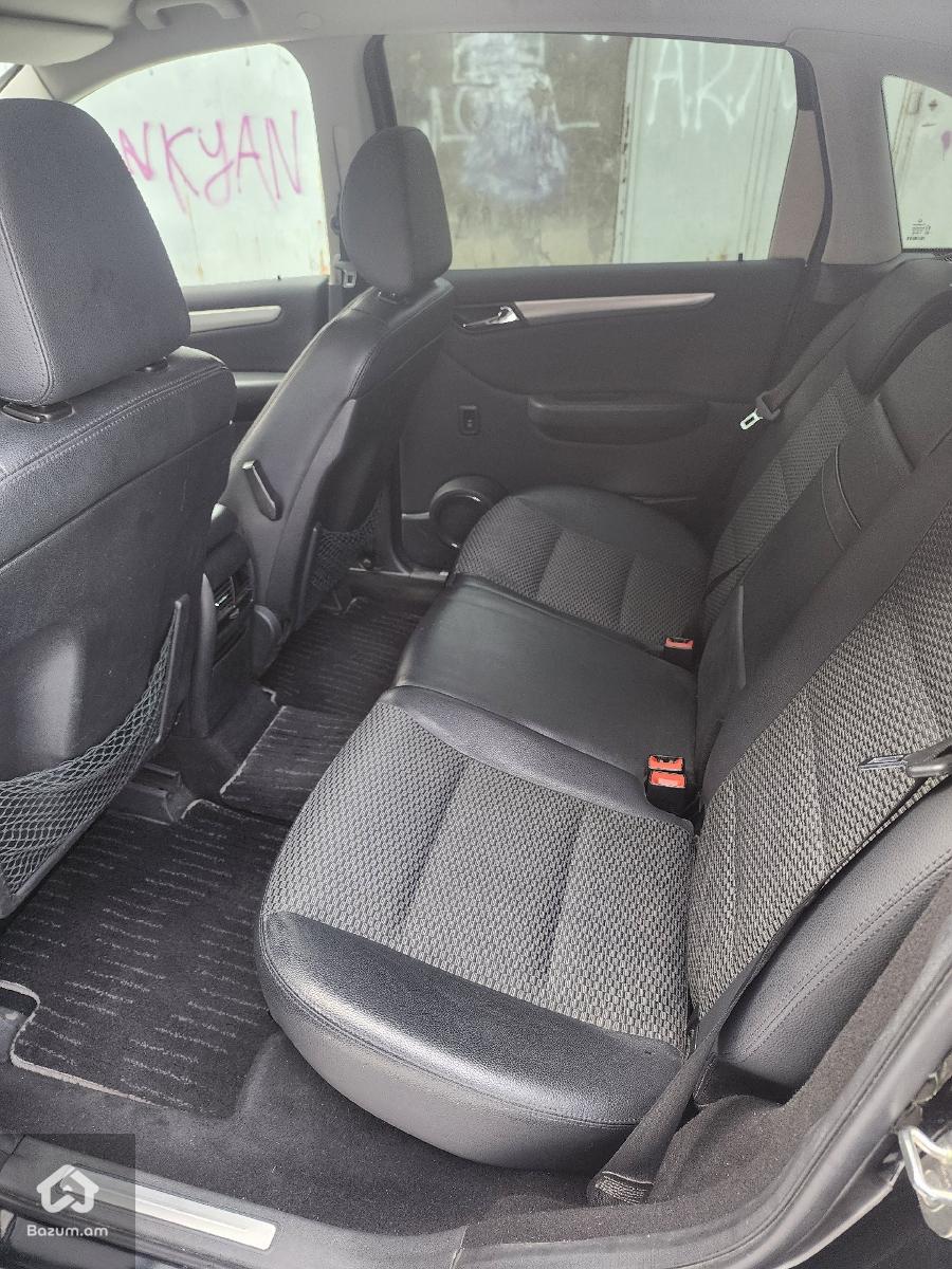 mercedes benz B200 - image 7