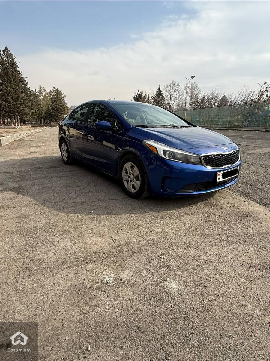 Kia Forte - image 6