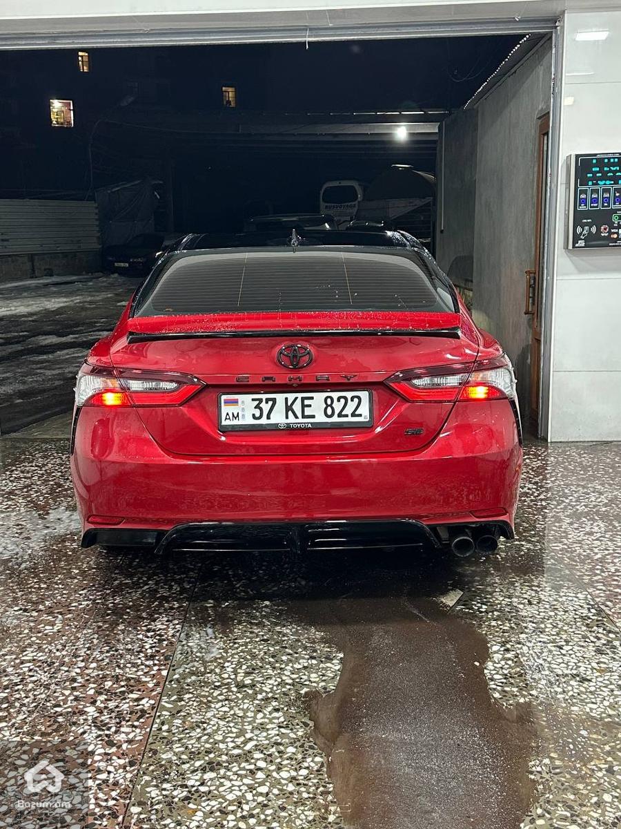 Toyota Camry 2021SE - image 4