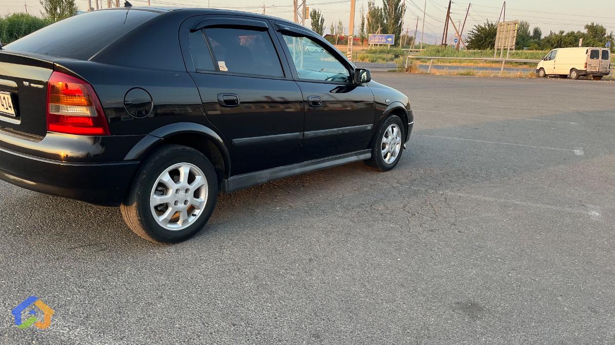 Opel Astra  - image 4