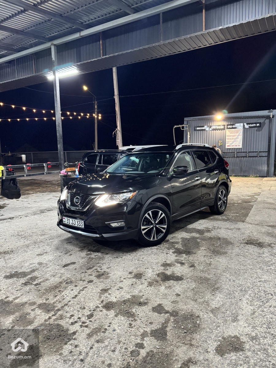 Nissan Rogue - image 2