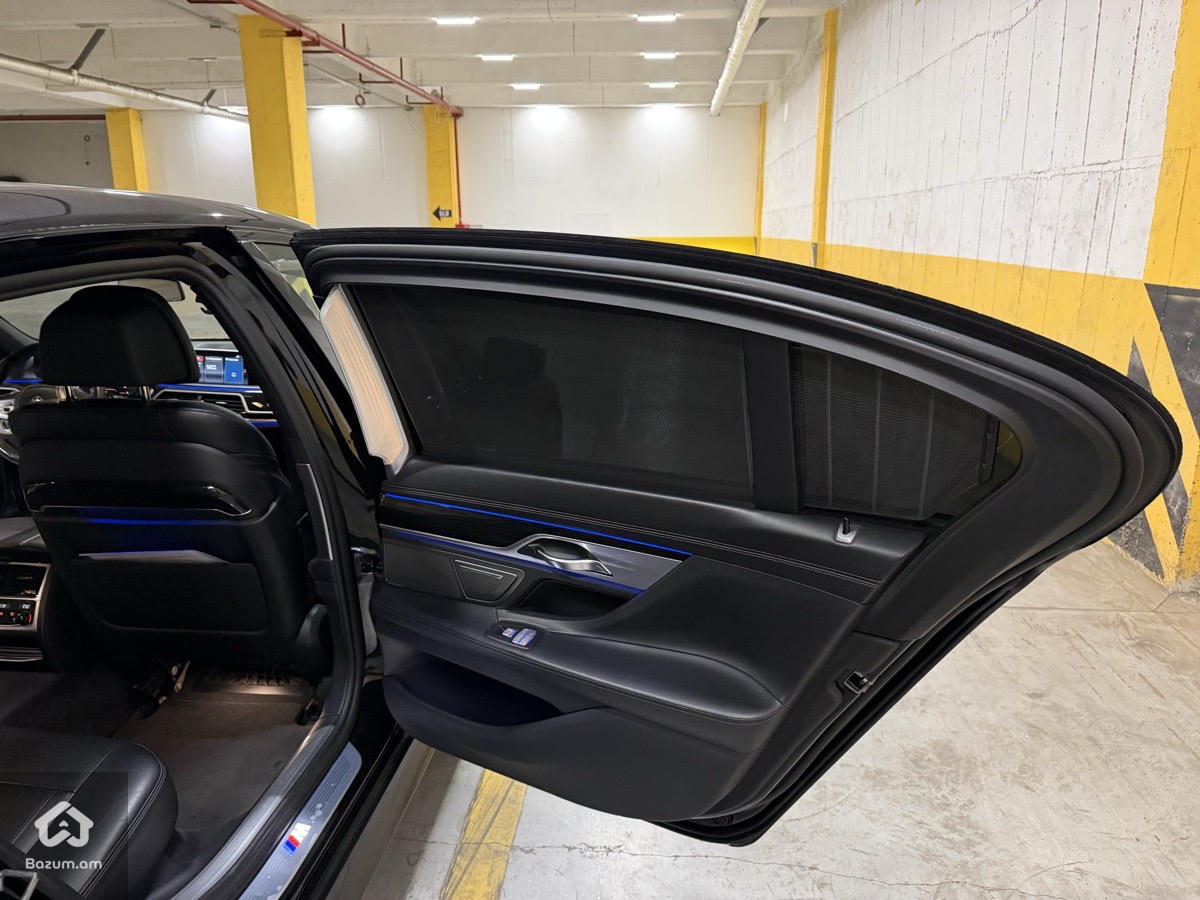 BMW 740 2017 - image 15