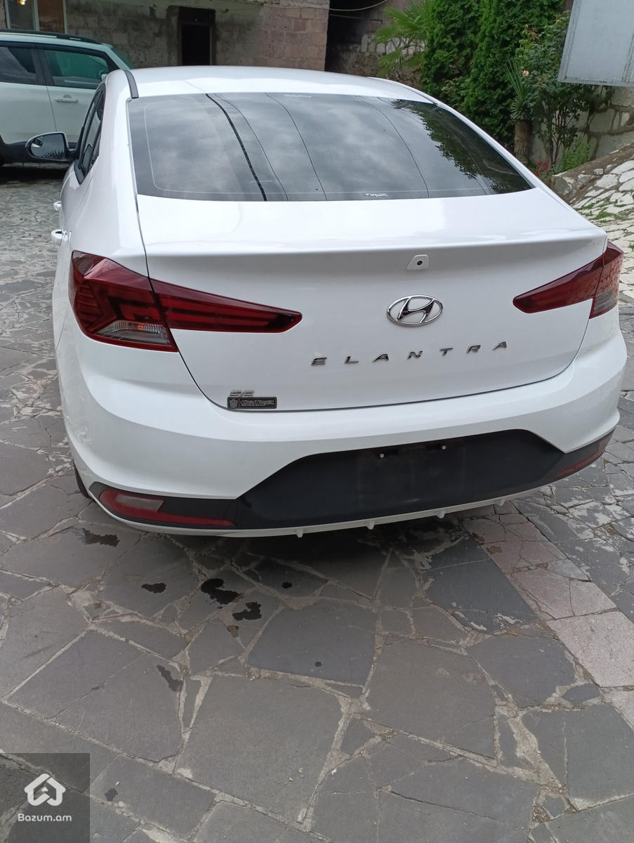 Hyundai Elantra - image 6