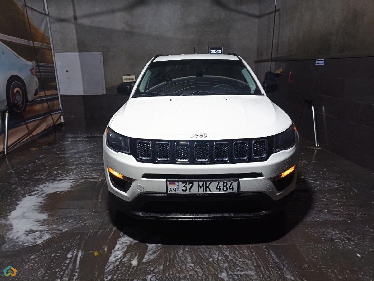 Jeep Compass  - image 11