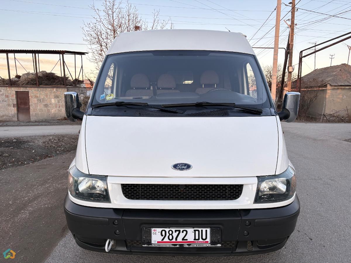 Ford Transit - image 1