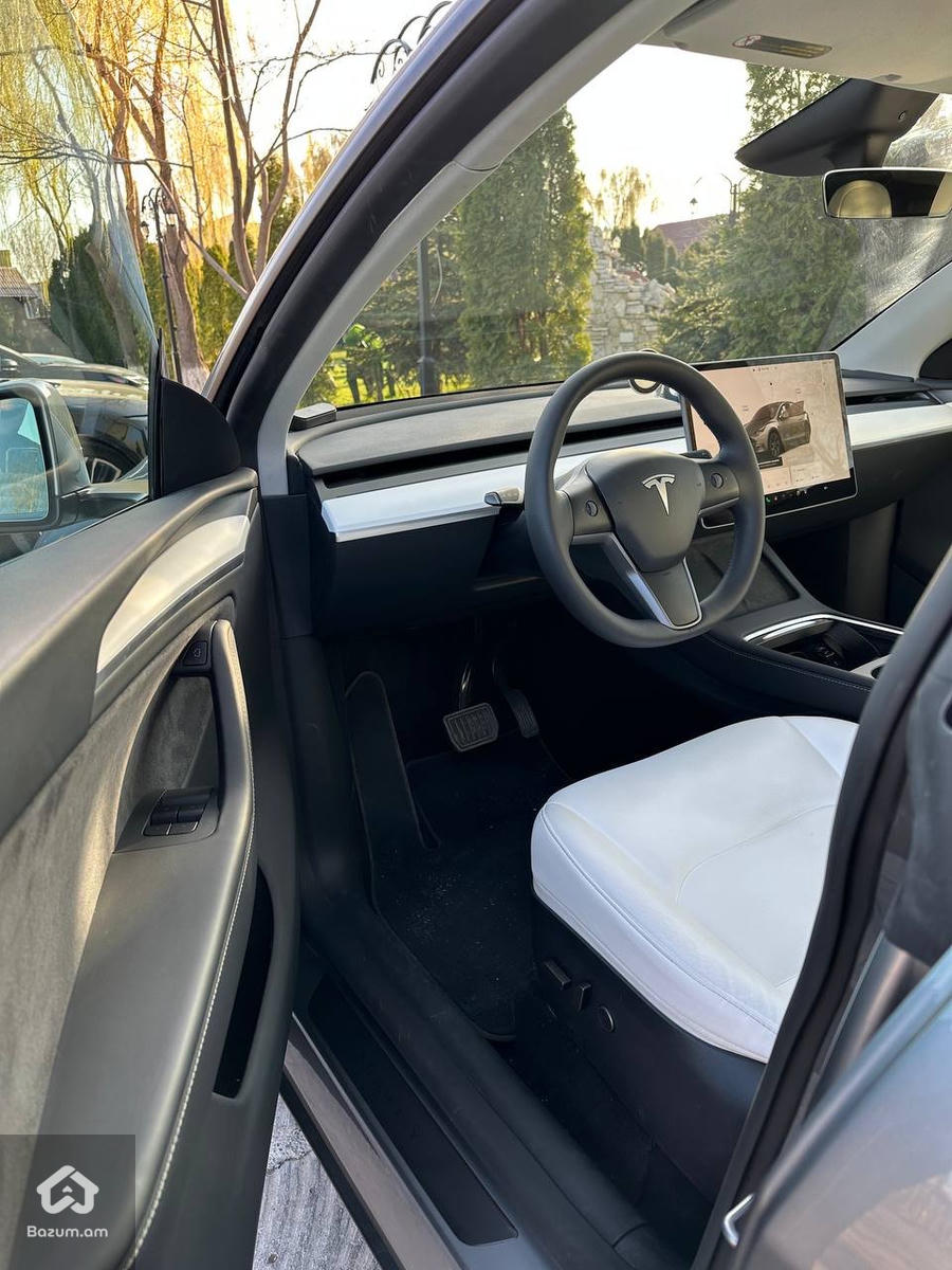 Tesla Model Y 2024/11 - image 5