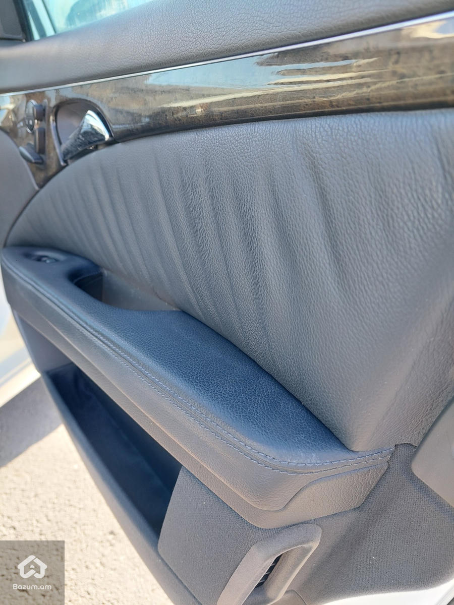 Mercedes W211 - image 12