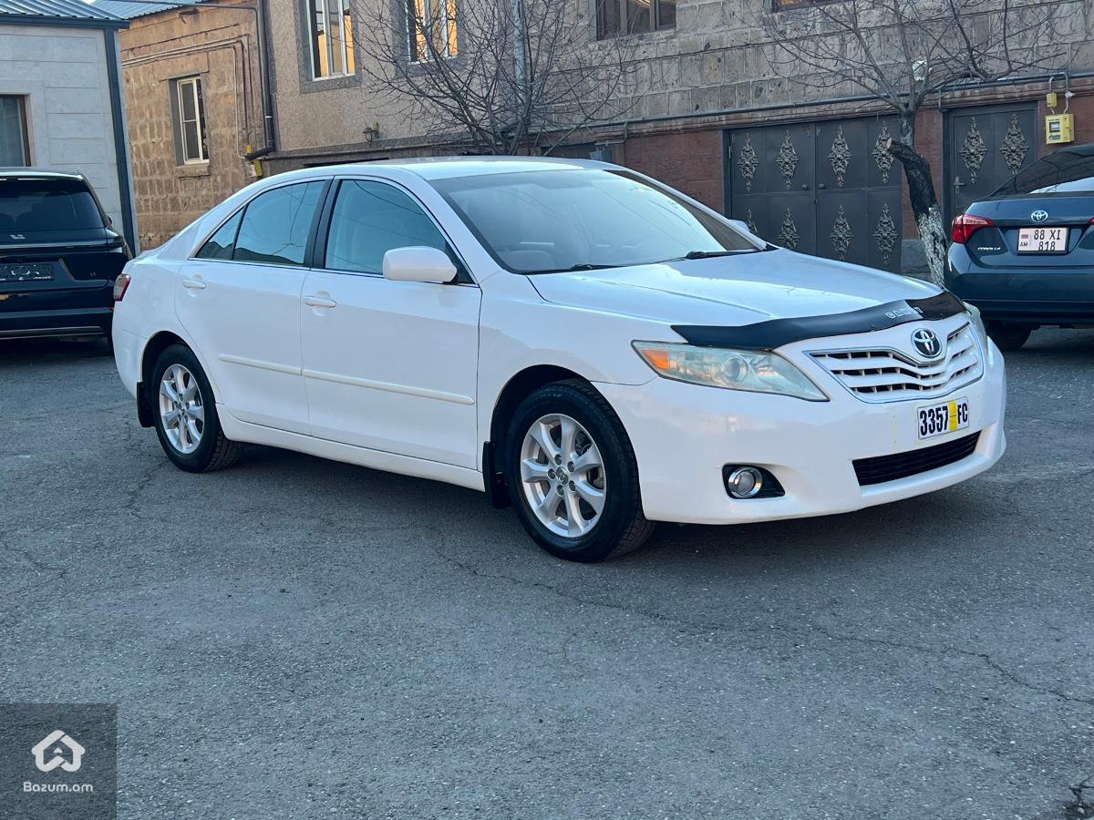 Toyota Camry V45 2010 - image 3