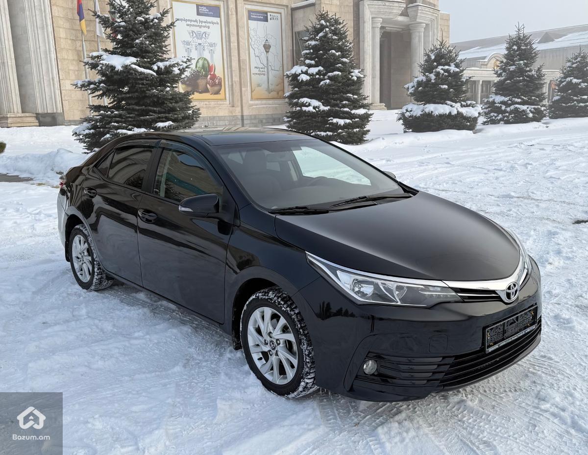 Toyota Corolla - image 2