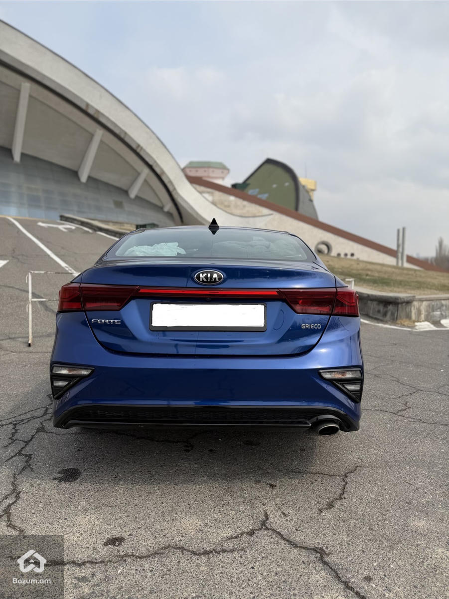 Kia Forte 2018 FE 2.0L - image 8