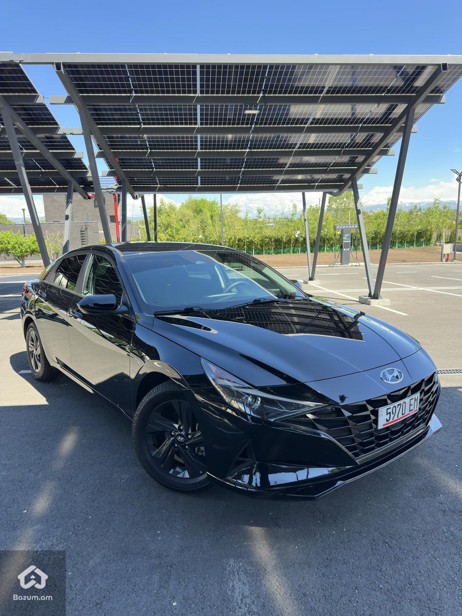 Elantra - image 4