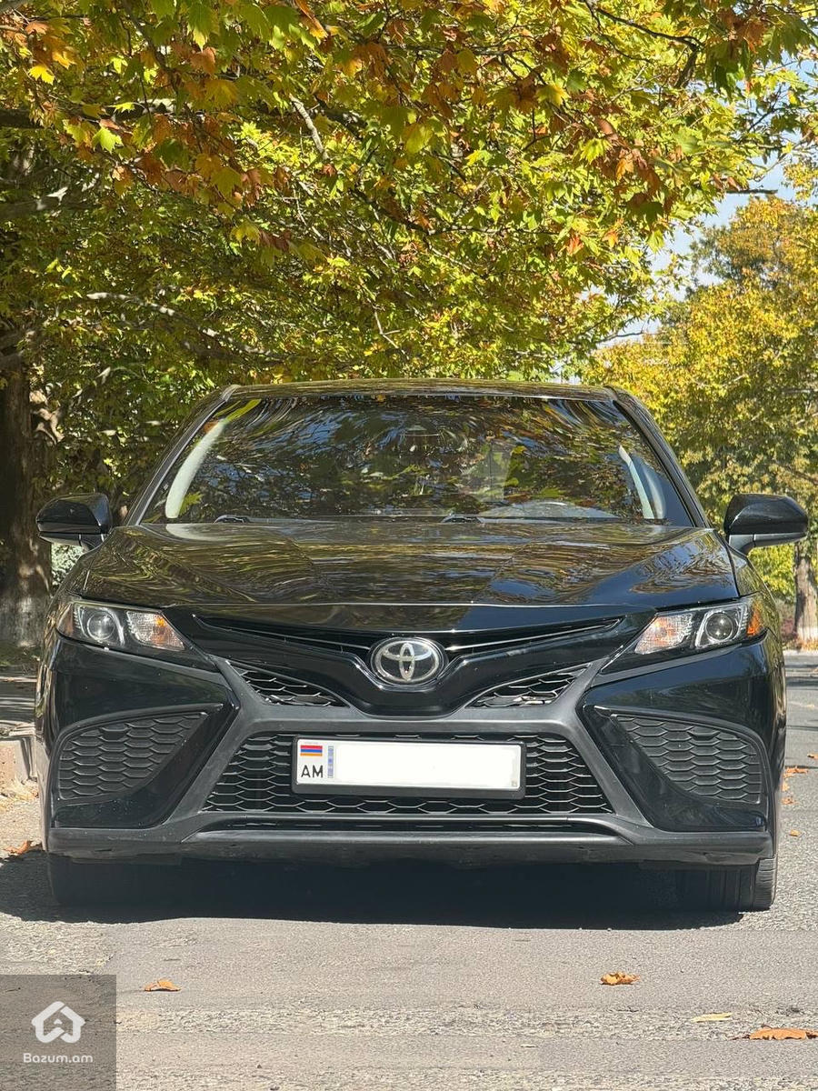 Toyota Camry 2.5 SE - image 2