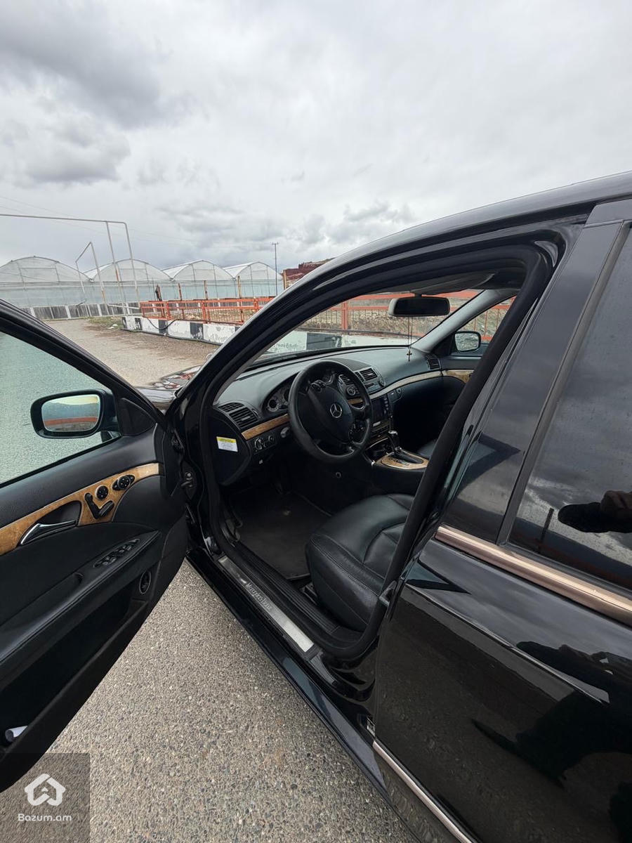 Mercedes Benz  - image 12