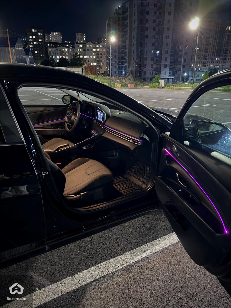 Hyundai Elantra 2022 - image 10