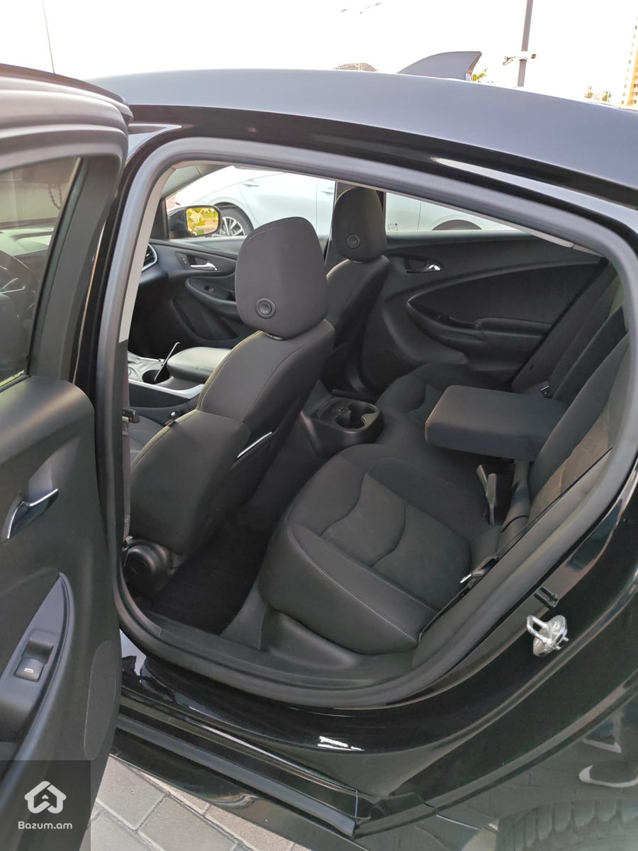 Chevrolet Volt 2 LT - image 10