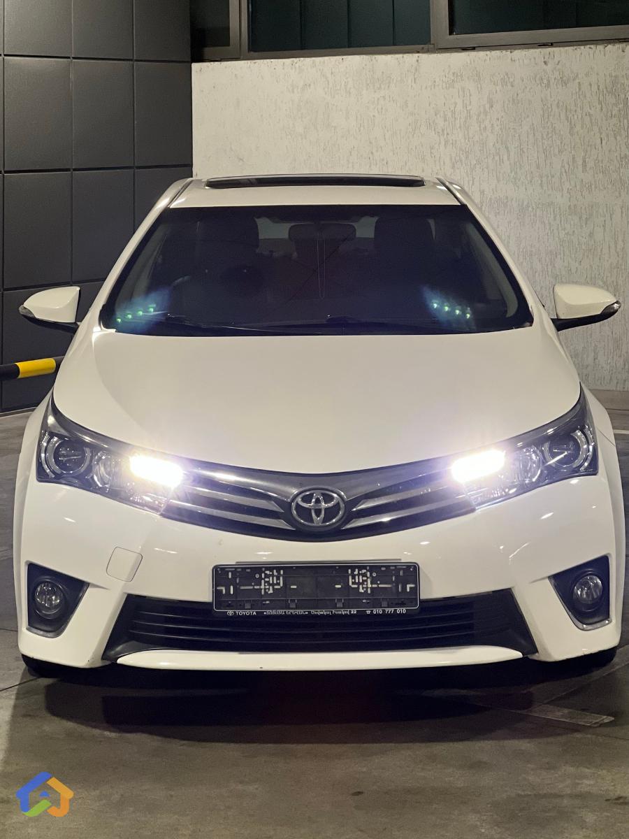 TOYOTA COROLLA - image 2