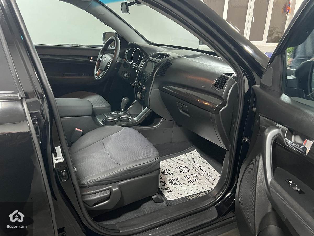 Kia Sorento 2011 - image 8