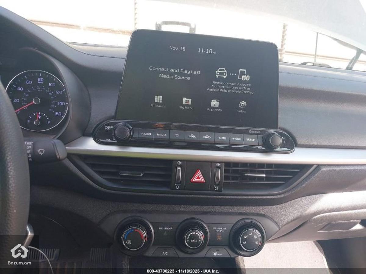 Kia Forte LXS 2021 - image 10