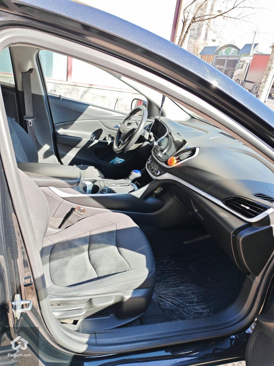 Chevrolet Volt 2 LT - image 8